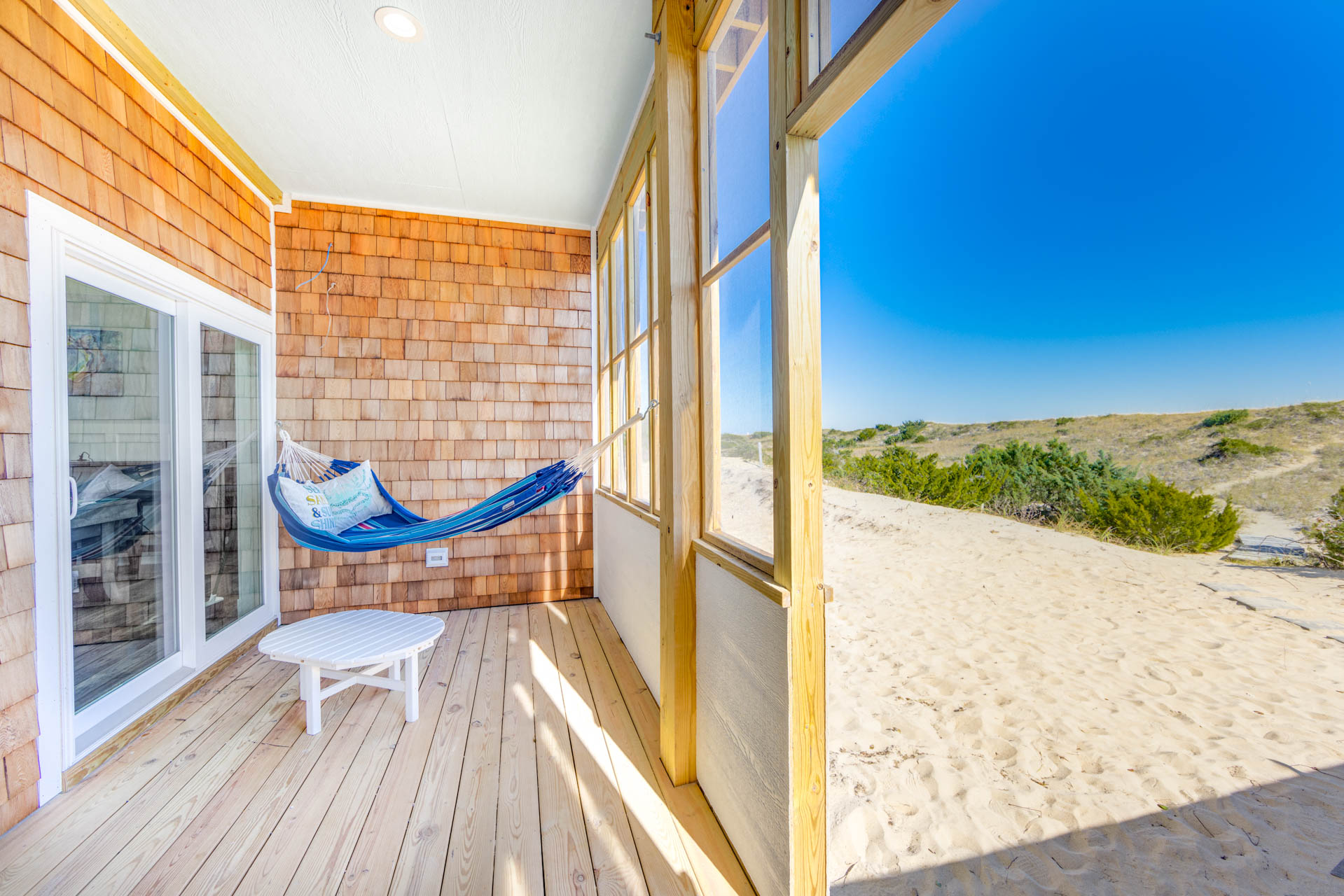 Surf Or Sound Realty 990 Dawn Treader Porch 02 3368384