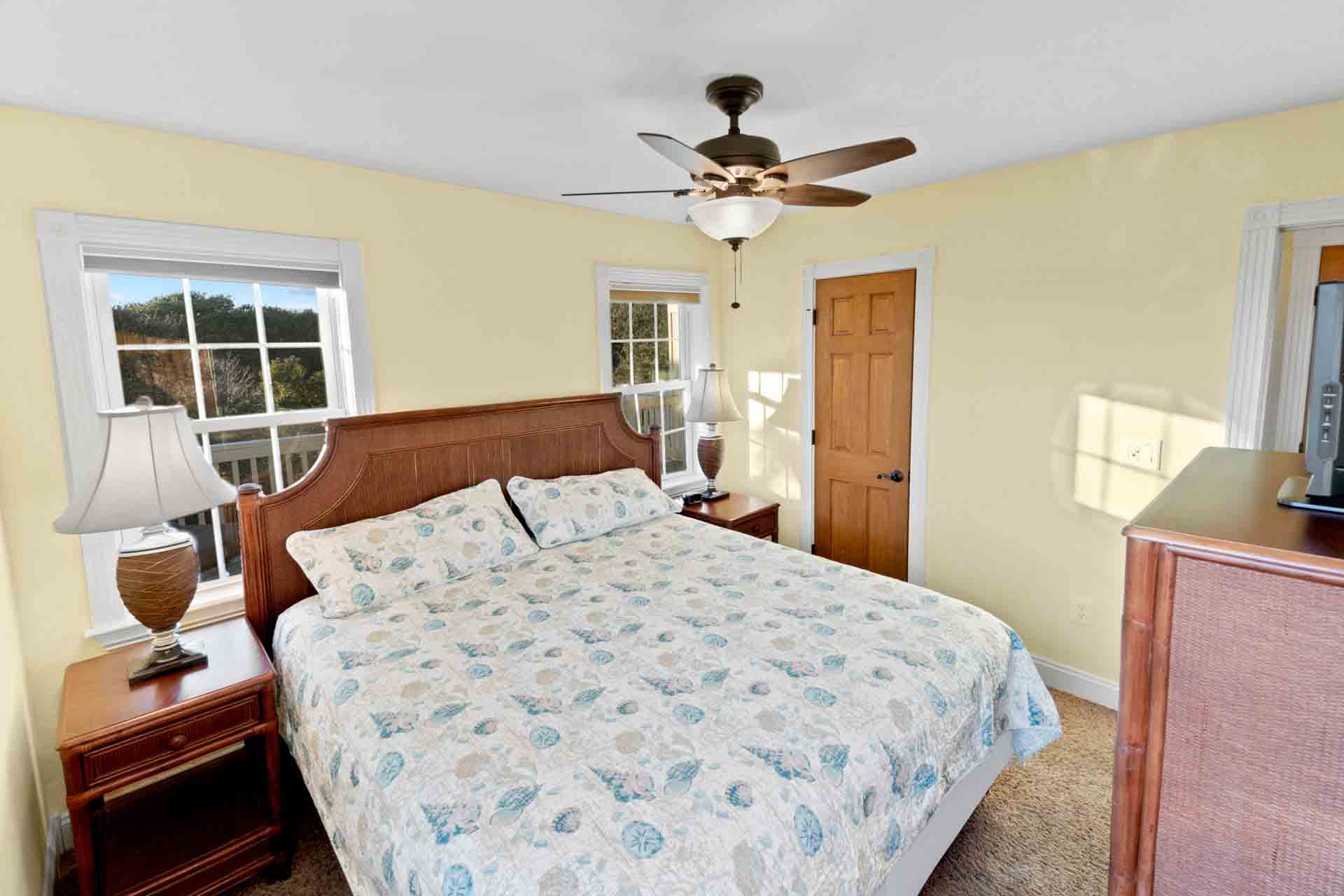 Surf Or Sound Realty 119 Island Royale First Level Master King Bedroom 3361689