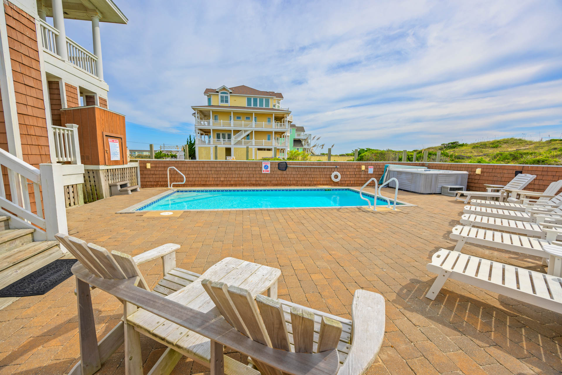 Surf Or Sound Realty 682 Hatteras Hid Away Pool Area 1