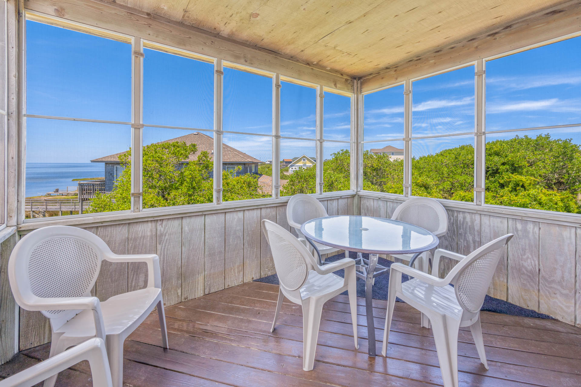 Surf Or Sound Realty 189 Hatteras Blast Screened Porch 1