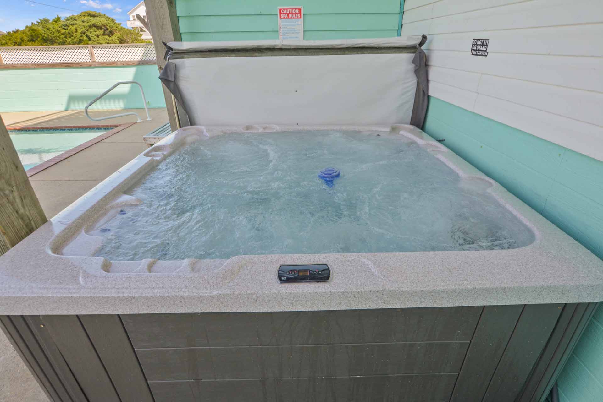 Surf Or Sound Realty 257 La Vida Loca Hot Tub 3360999