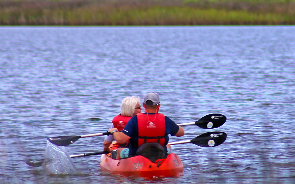 Off Season Box3b Kayak Couple Sound 960X600