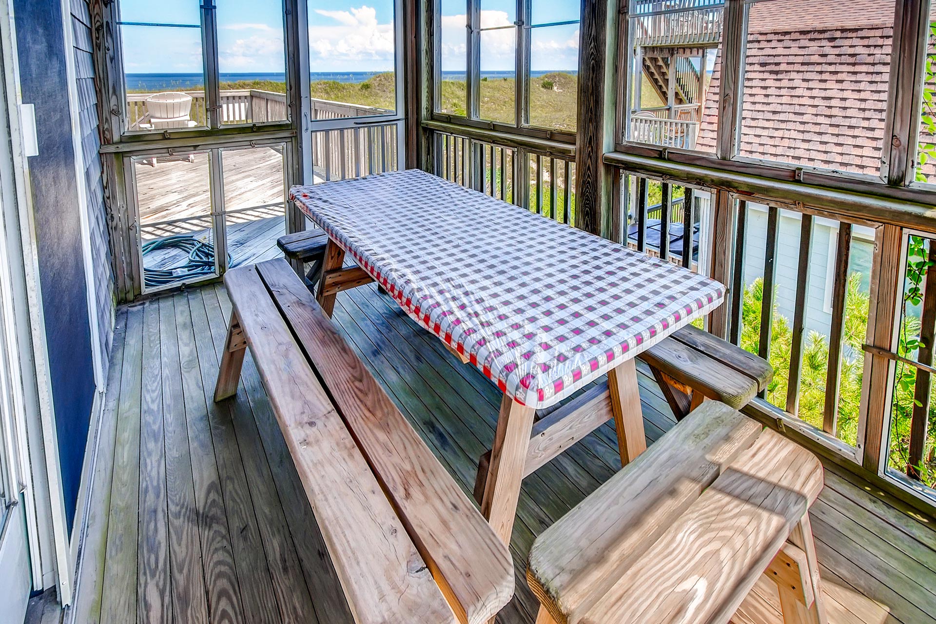 Surf Or Sound Realty Topgallant 251 Screened Porch 3335362