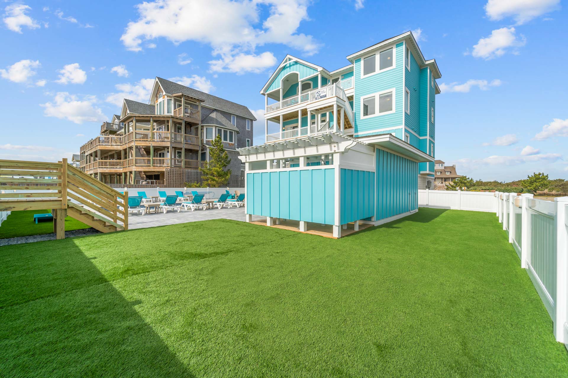 Surf Or Sound Realty 1093 Hatteras Holiday Pool Area 8