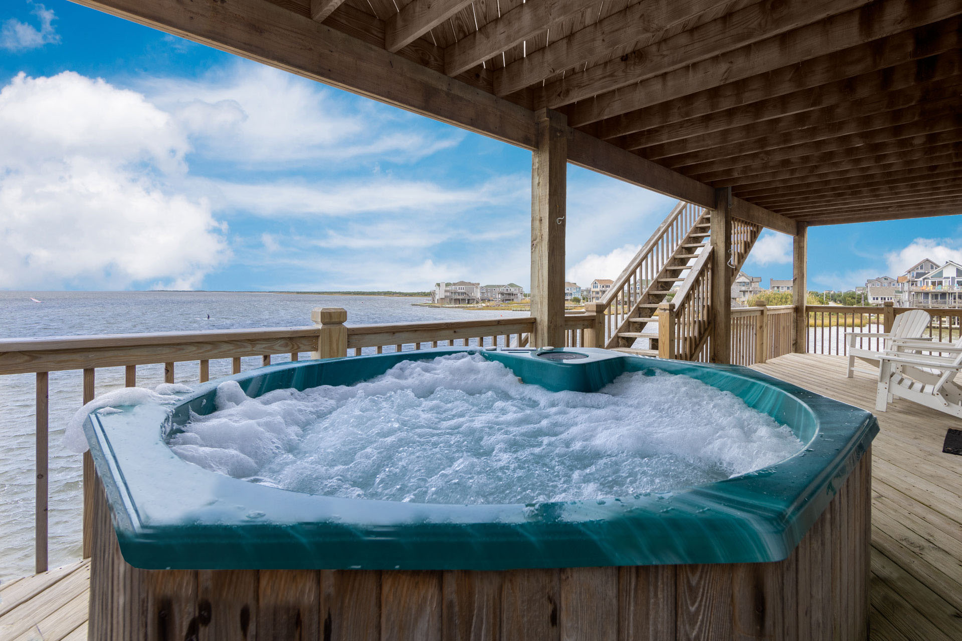 10 Surf Or Sound Realty 1068 Ultra Sound Hot Tub 3369405