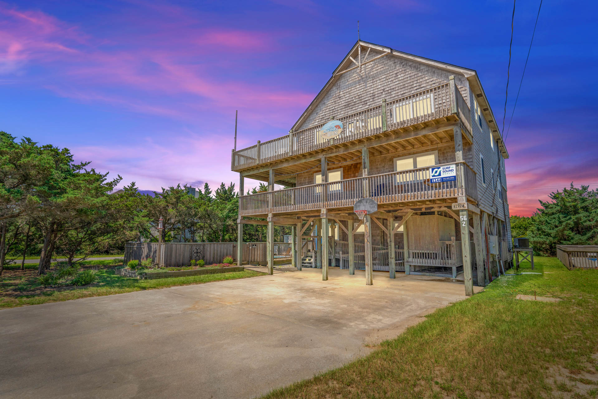 Surf Or Sound Realty 1144 The Sandy House Exterior 3 3375897