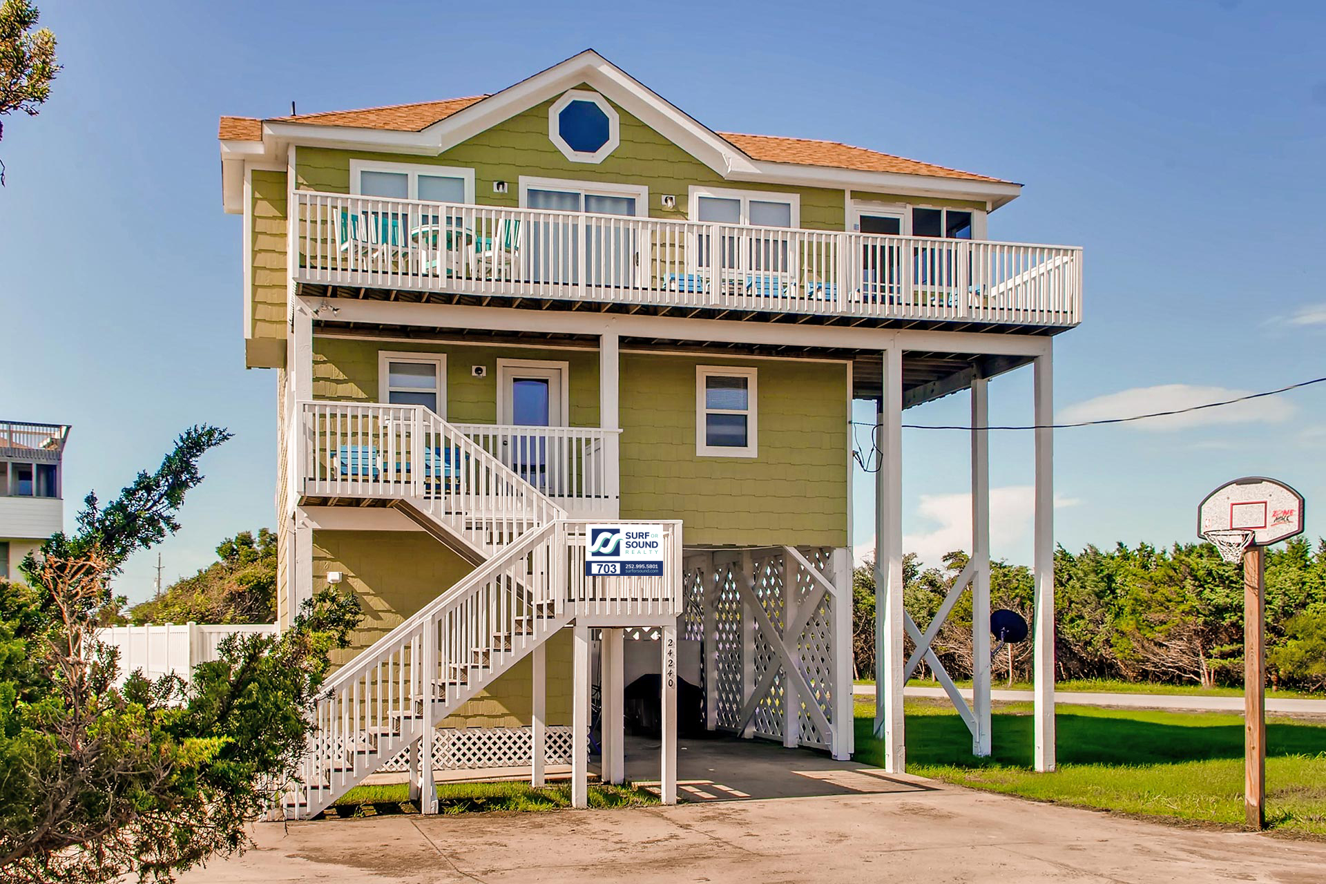 Surf Or Sound Realty Tropical Outlook 703 Great Room (1) Main 3336141