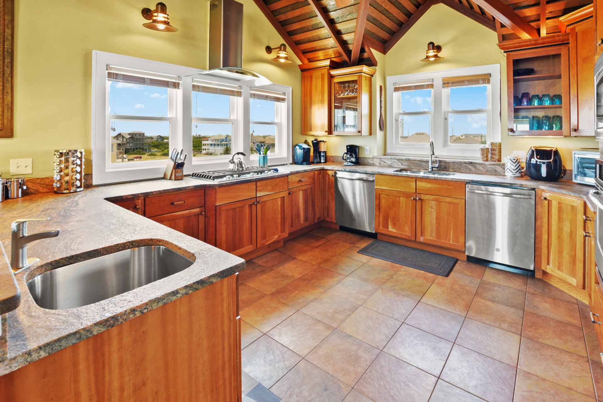 Surf Or Sound Realty 957 Coral Breeze Kitchen 018 3358266