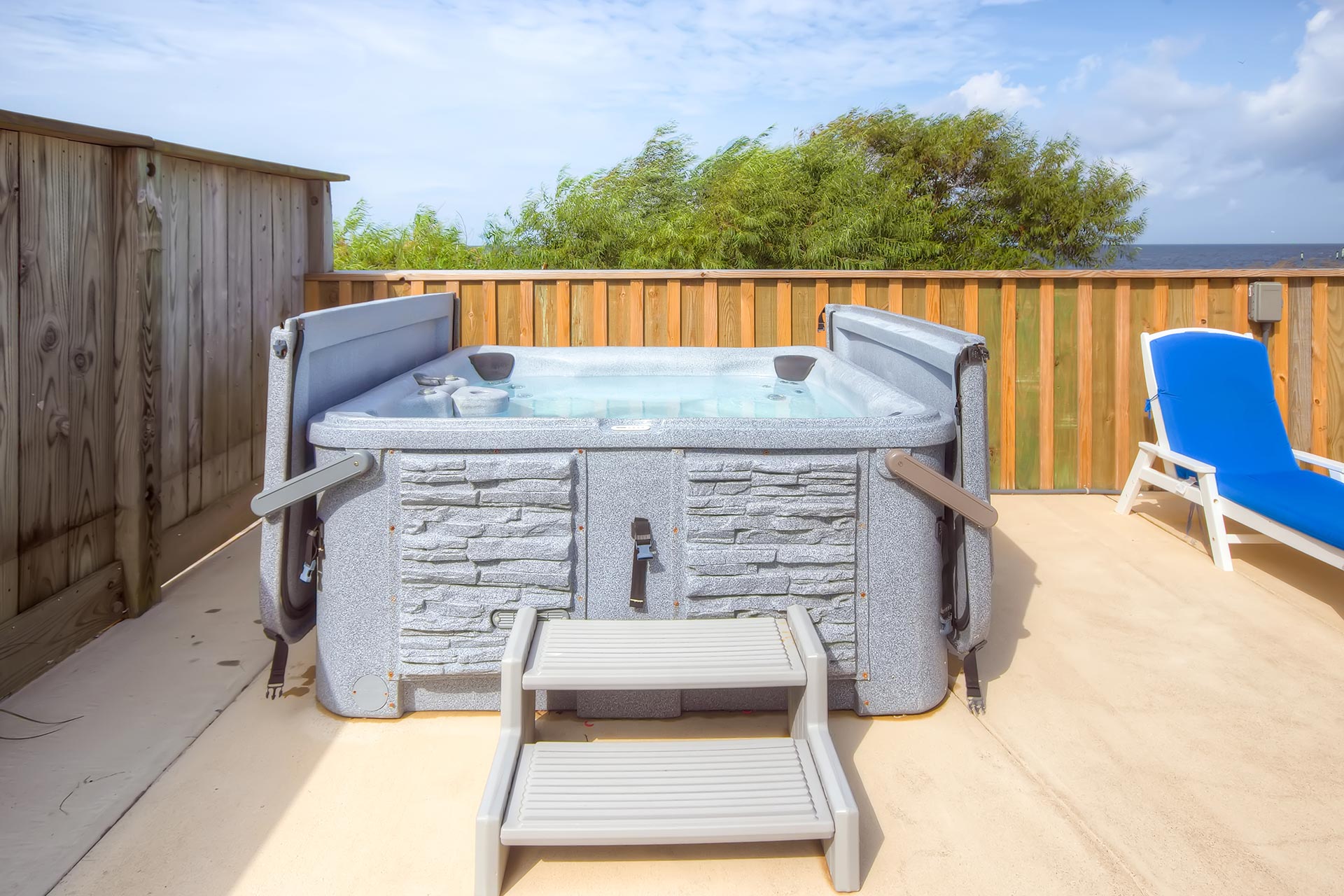 Surf Or Sound Realty Sea Lady Ii 622 Hot Tub 3340919