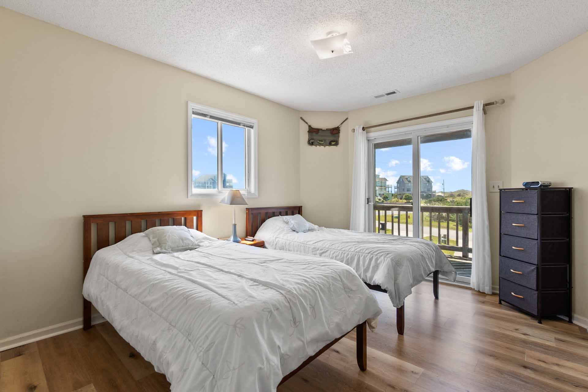 Surf Or Sound Realty 986 Star Gaze Bedroom 4 3363349