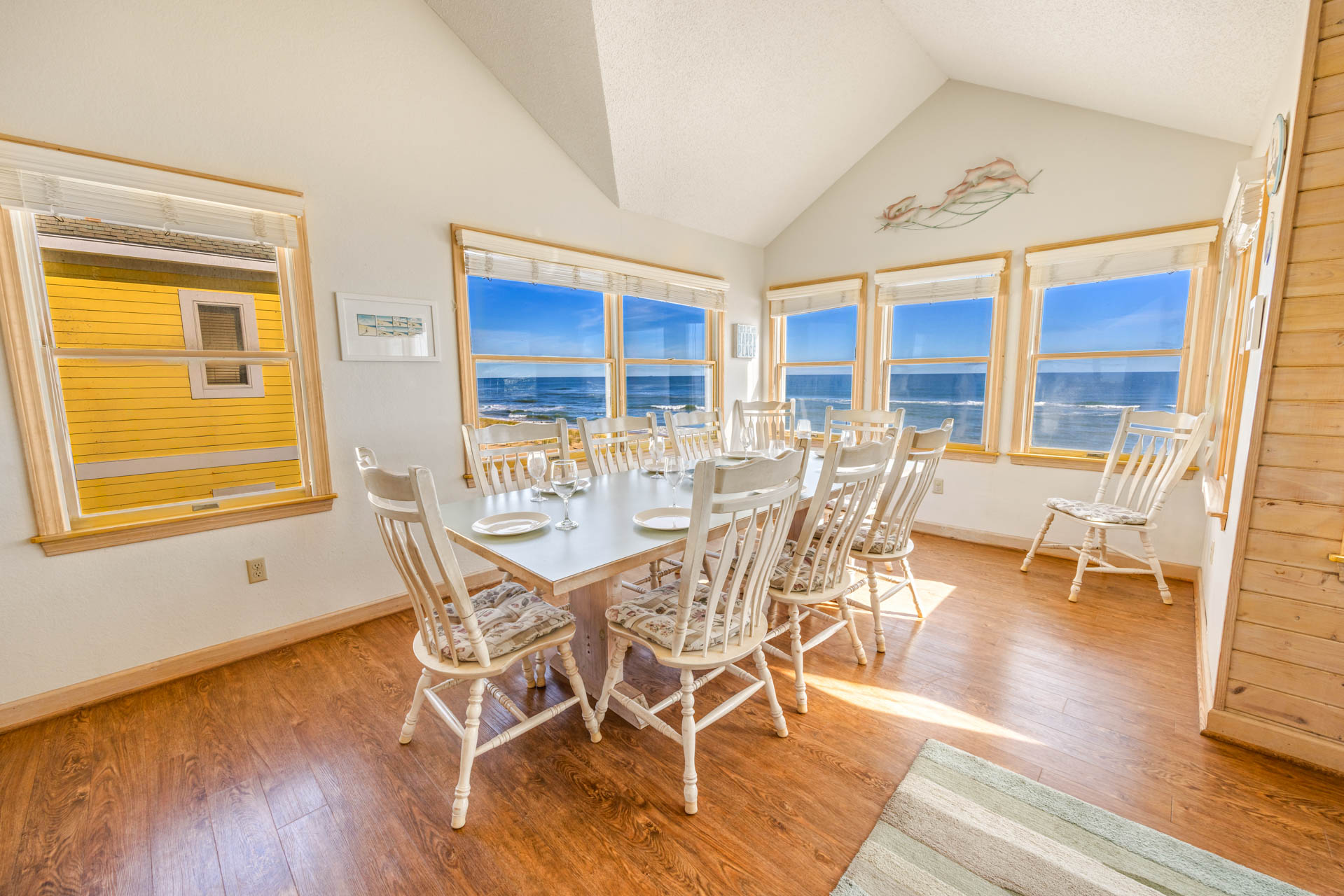 Surf Or Sound Realty 800 Winfinity Dining Area 1