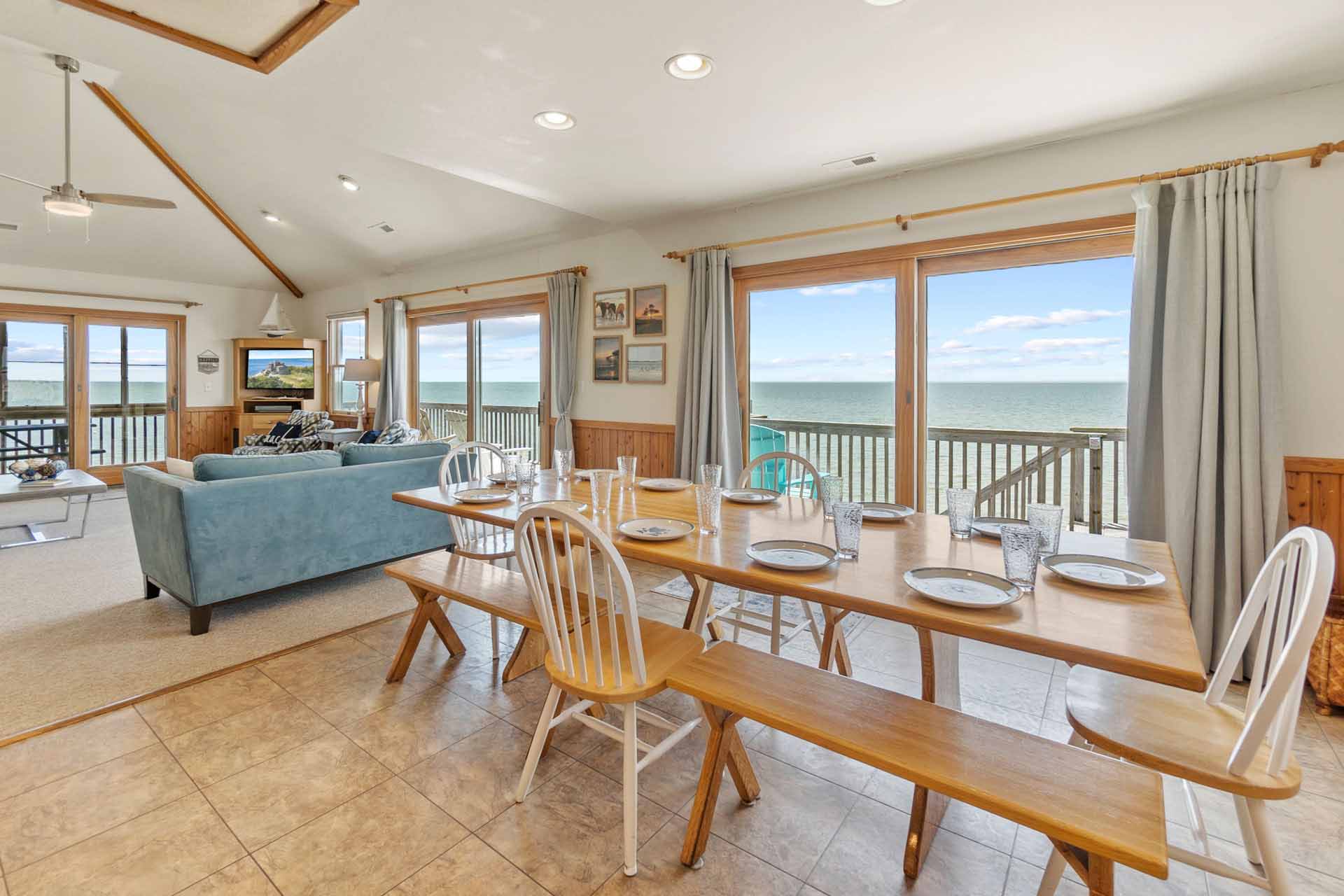 Surf Or Sound Realty 165 Aeolus Dining Area 2 3363857