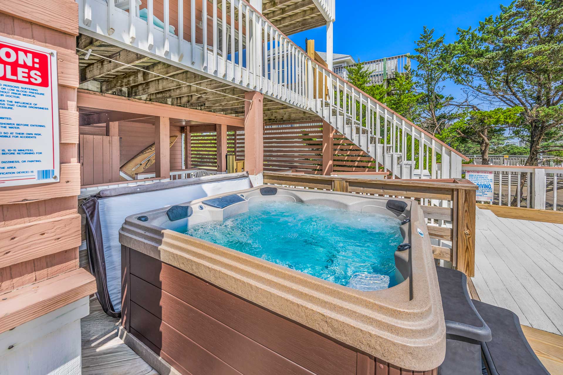 Surf Or Sound Realty 1194 Carolina Girl Hot Tub 1