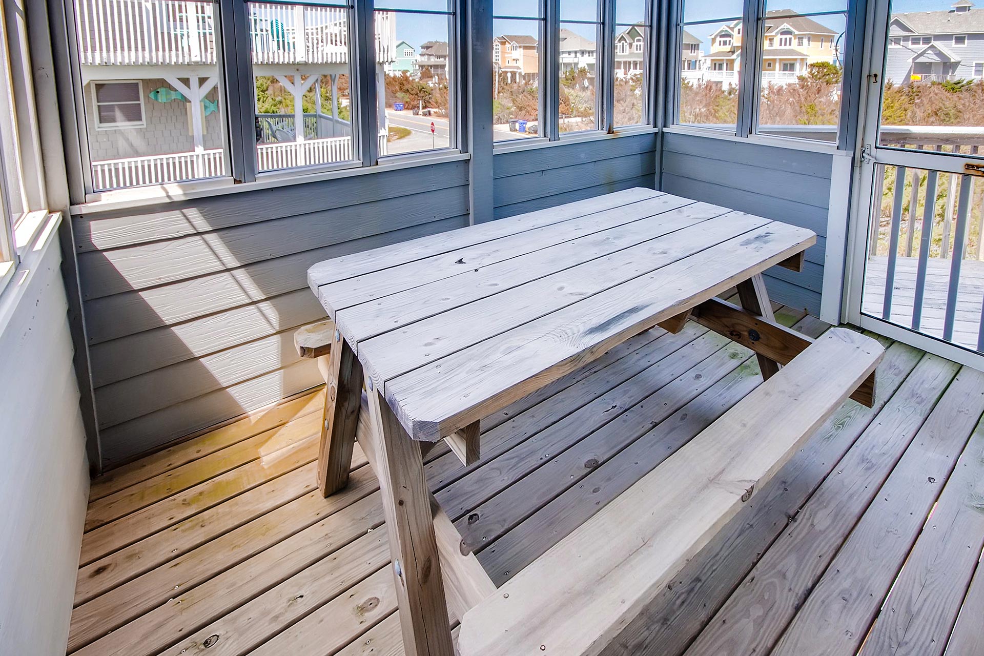 Surf Or Sound Realty Sea Winds 725 Screened Porch 3336552