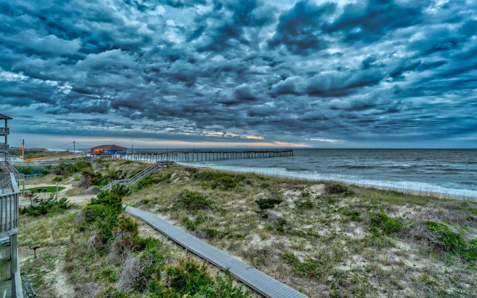 Experiences View All BOX8 Pier Clouds 960X600