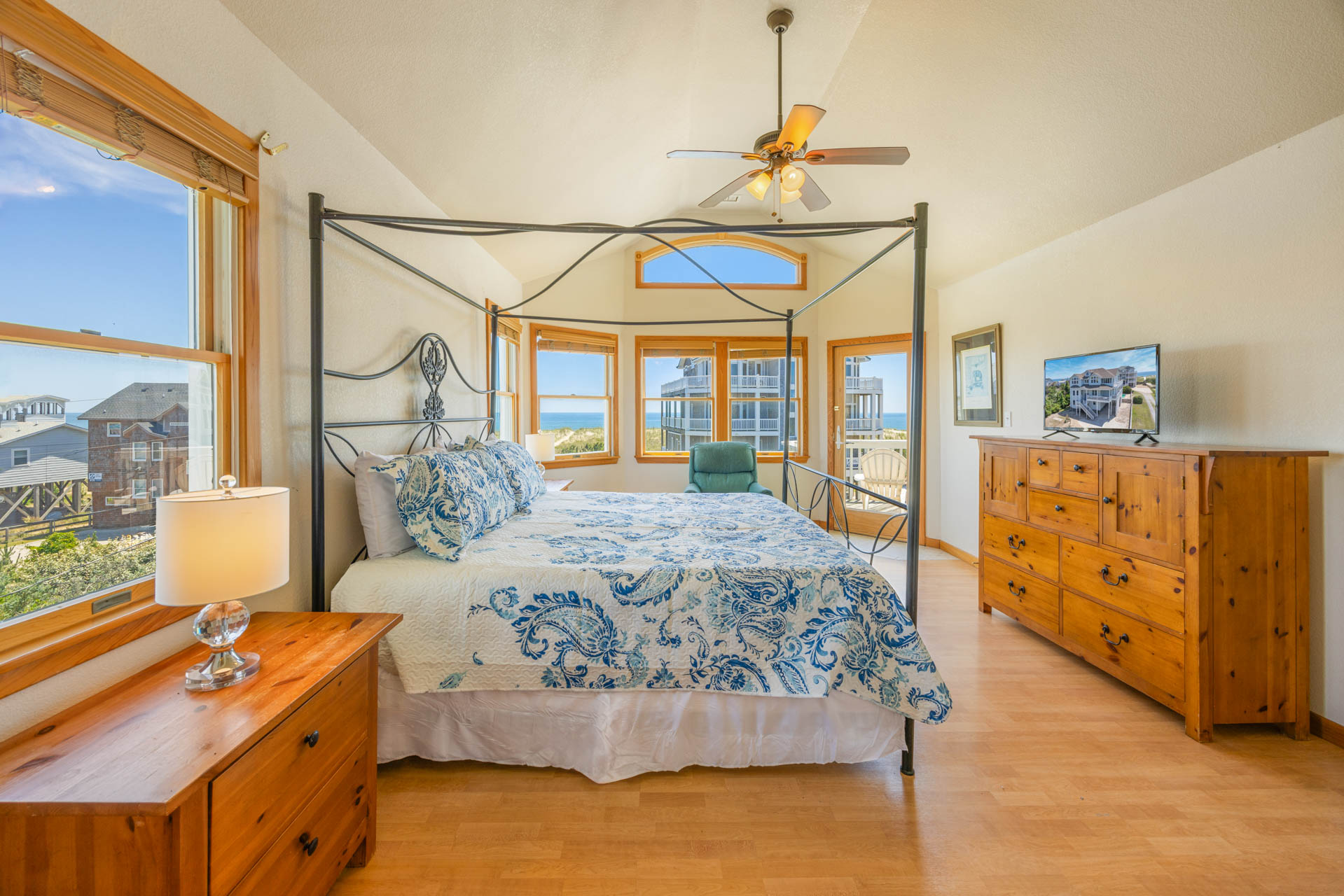 Surf Or Sound Realty 330 Legasea Bedroom 1 2