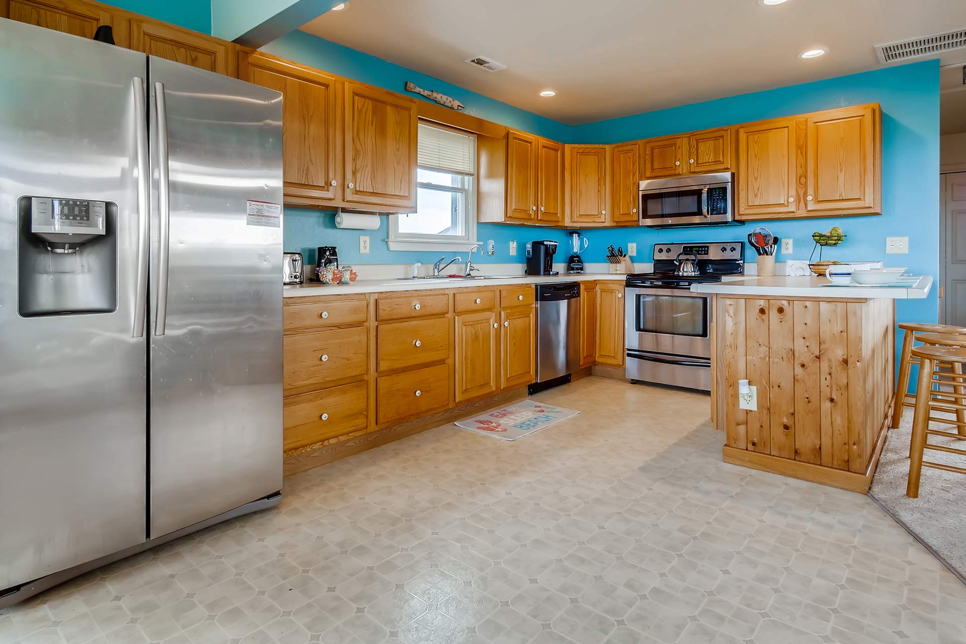 Surf-or-Sound-Realty-951-Secret-Spot-Kitchen-1 3356855