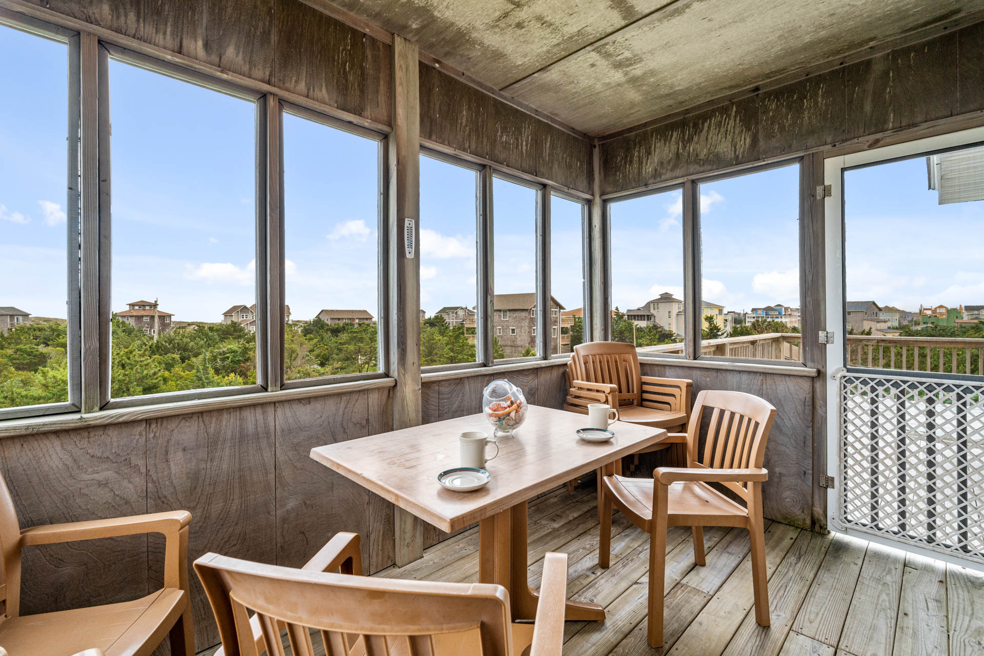 Surf Or Sound Realty 318 Shifting Sands Screened Porch 3375210