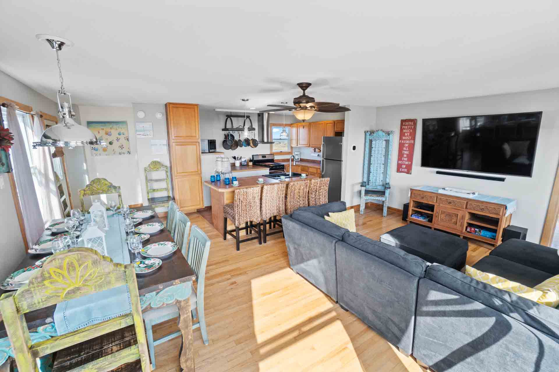 Surf Or Sound Realty 921 Oceanview Hatteras Great Room And Dining Area 3361411