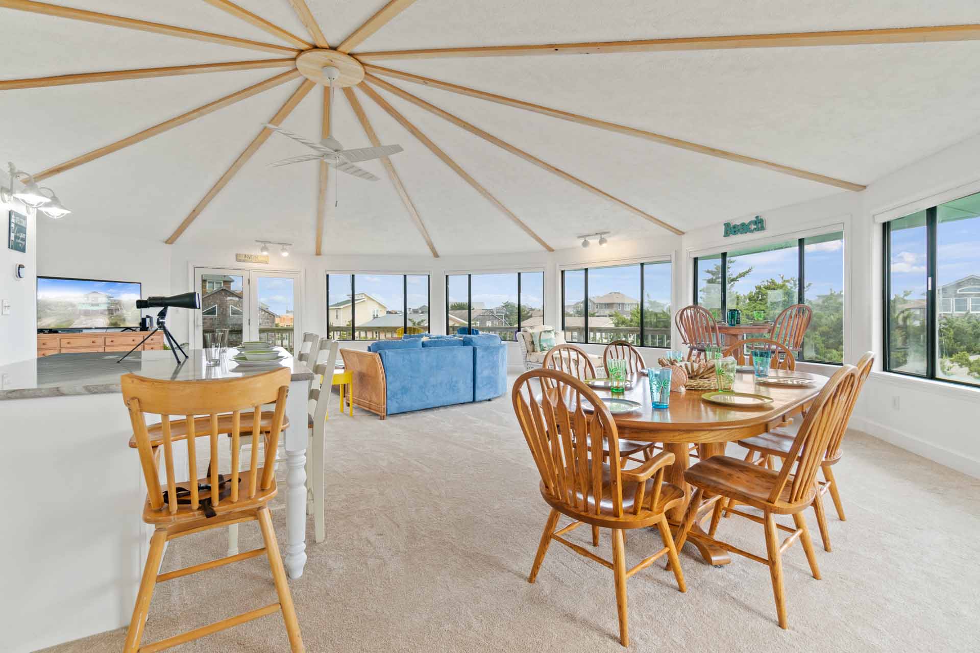 Surf Or Sound Realty 998 Circle In The Sand Dining Area 2 3363270