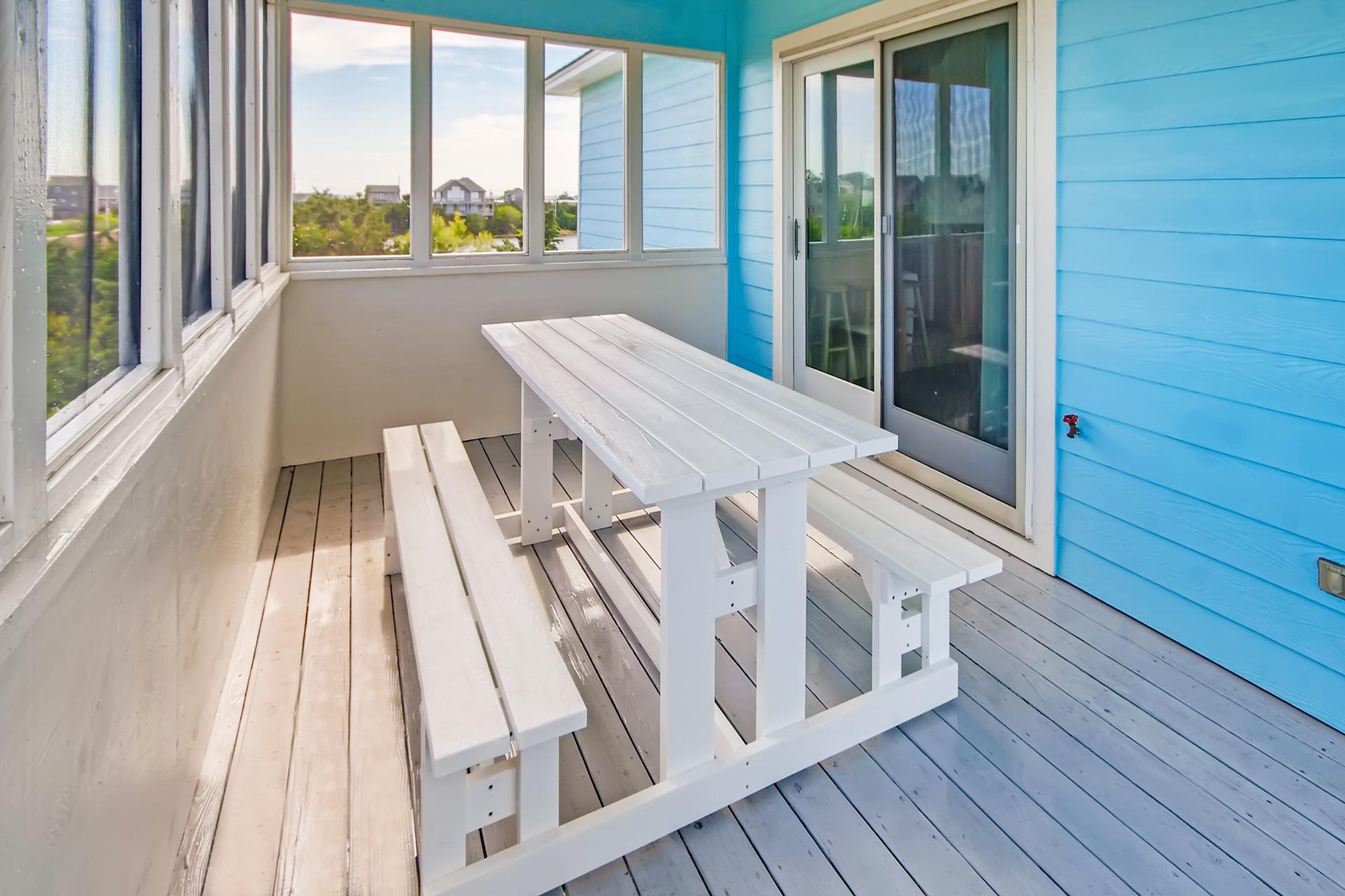 Surf Or Sound Realty Blue Waves 201 Screened Porch 3351620