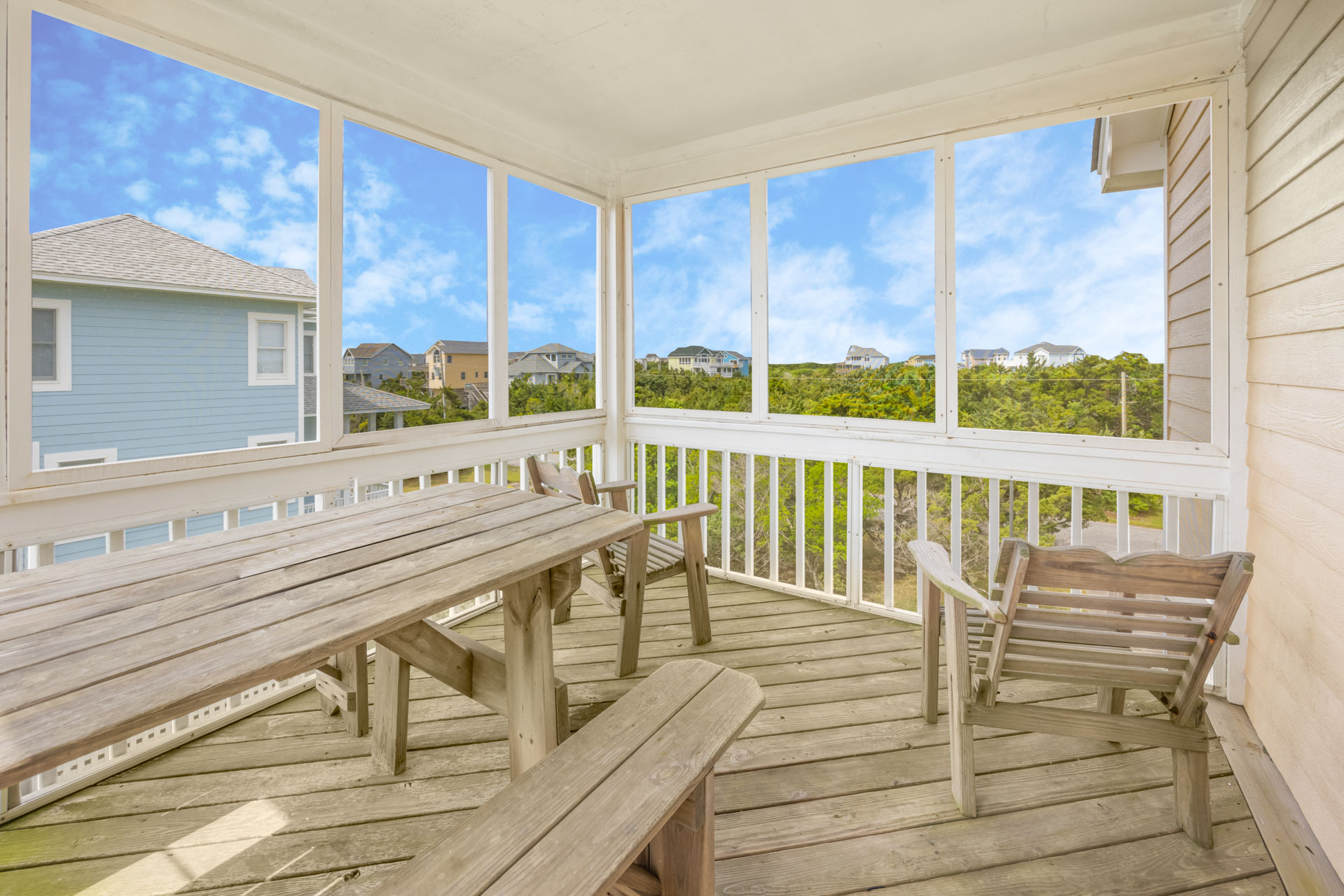 Surf Or Sound Realty 923 Surfer's Delight Screened Porch