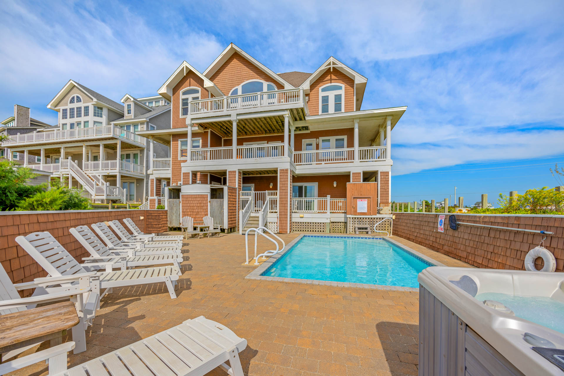 Surf Or Sound Realty 682 Hatteras Hid Away Pool Area 5