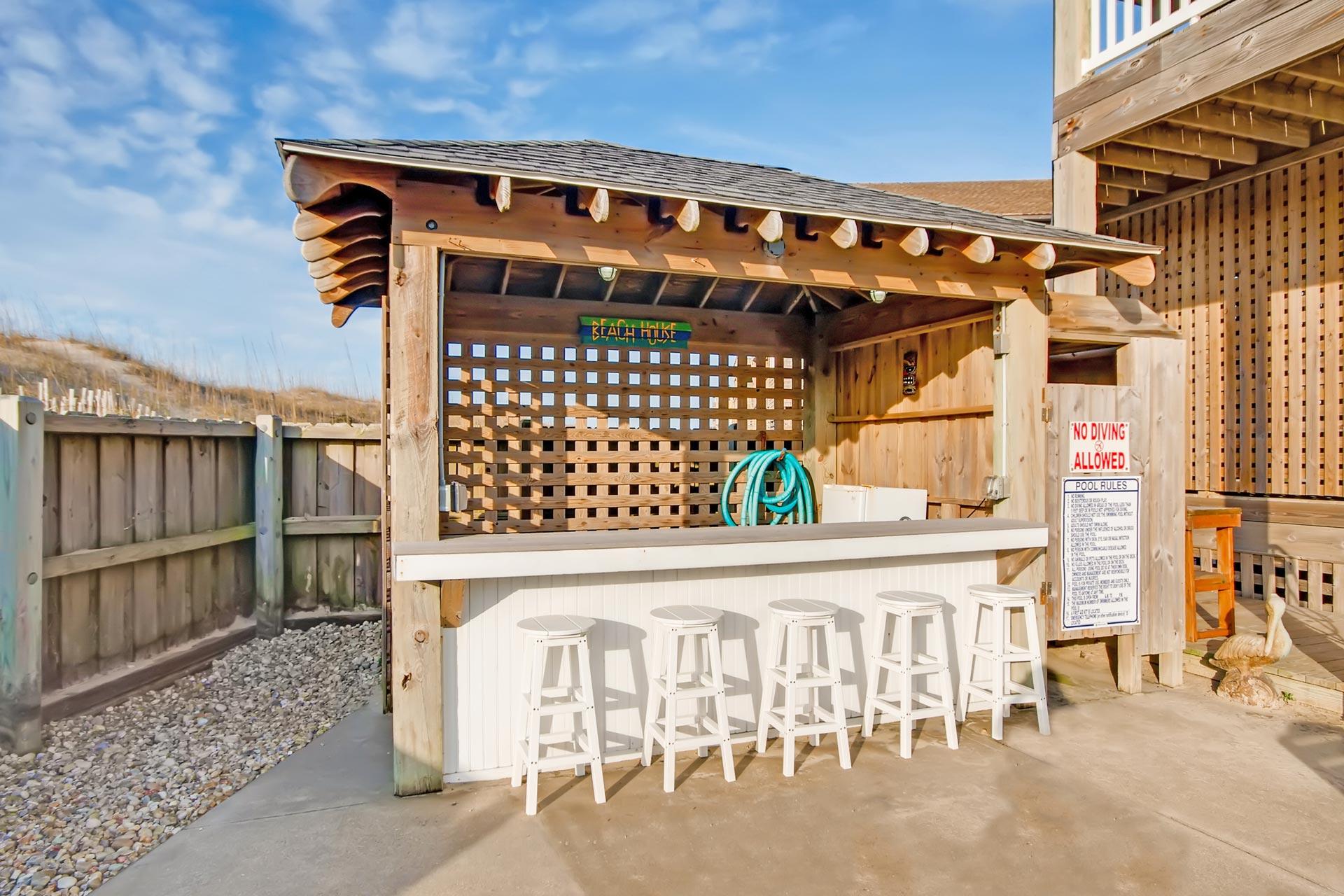 Surf Or Sound Realty Tidal Treasure 737 Tiki Bar 3350276