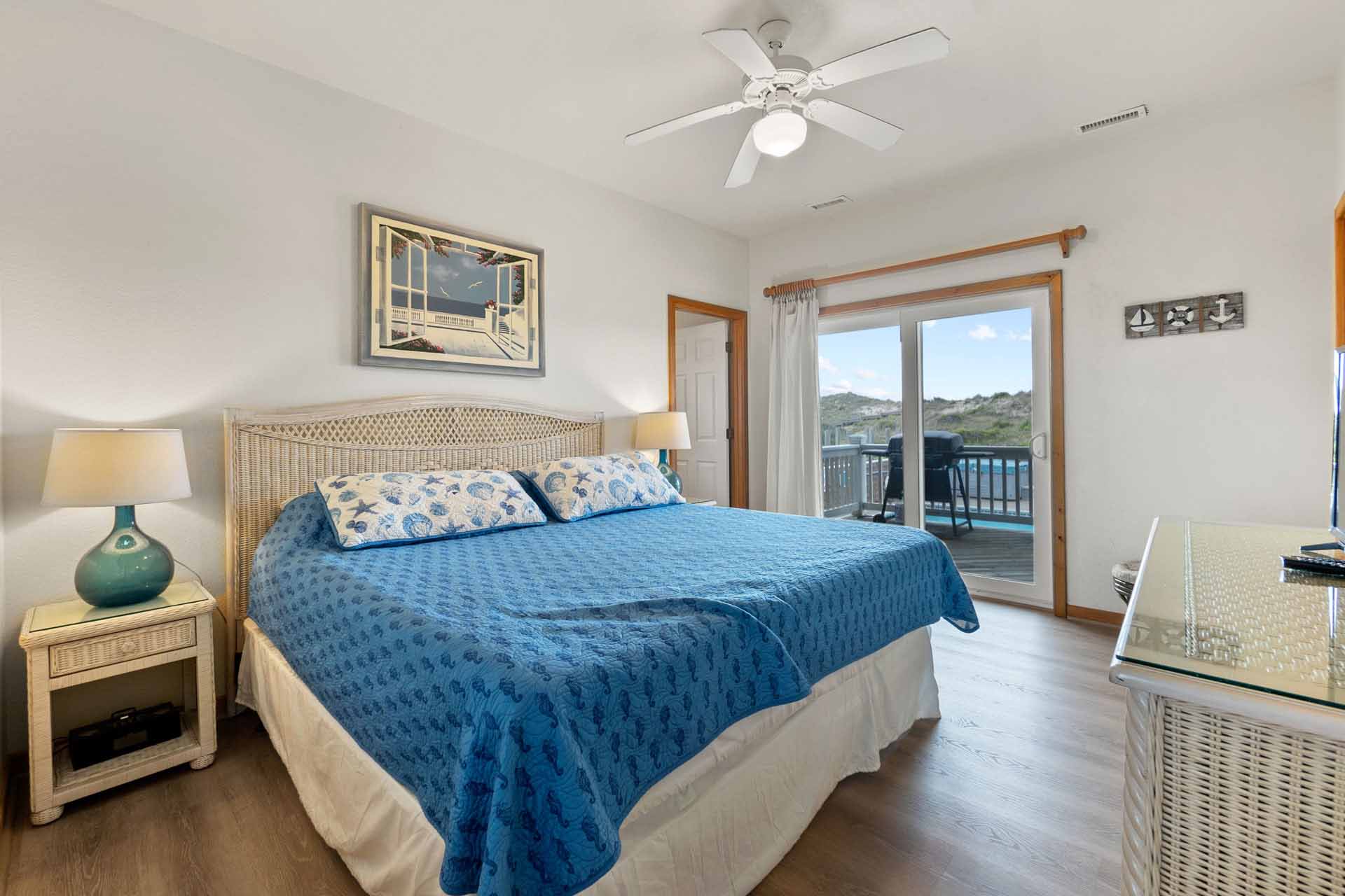 Surf Or Sound Realty 682 Hatteras Hid Away Ground Floor King Master Bedroom 3363675