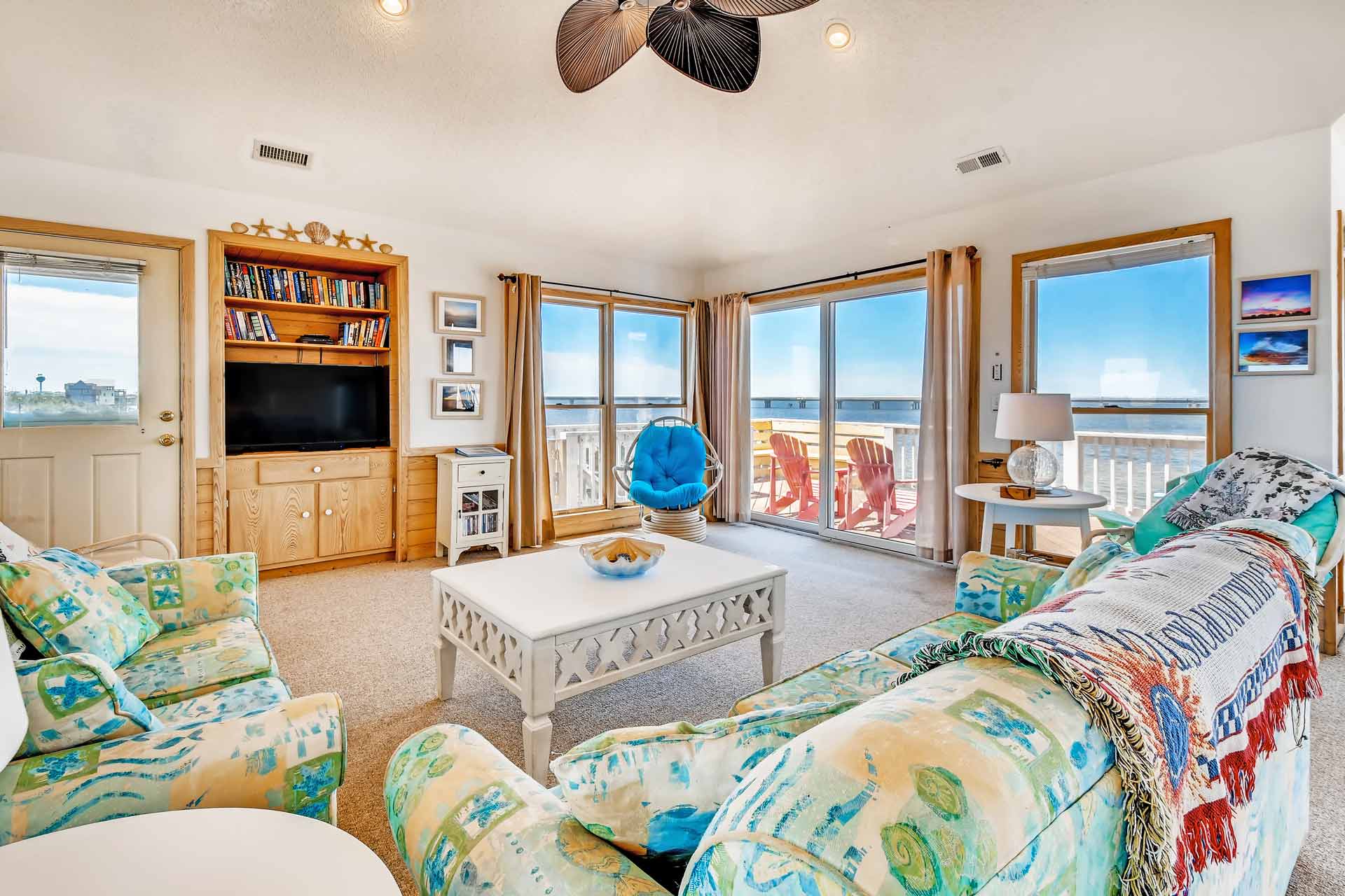 Surf Or Sound Realty 278 2Nd Wind Great Room 2 3358140