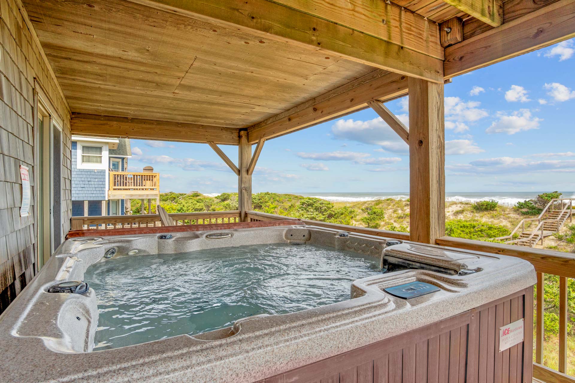 Surf Or Sound Realty 593 Drifting Dunes Hot Tub 2