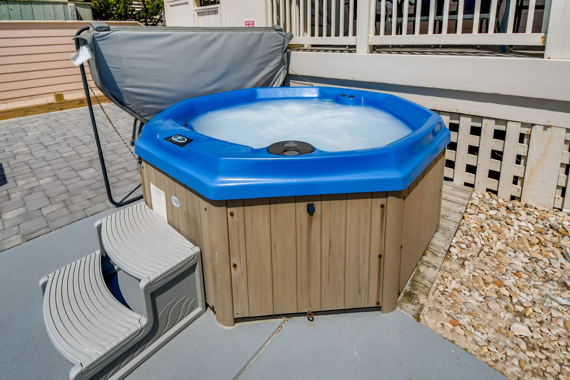 Surf Or Sound Realty 671 Islands End Hot Tub 1 3358101