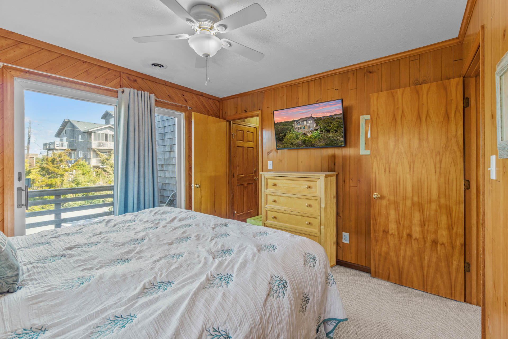 Surf Or Sound Realty 1191 Avon Beach Dream Bedroom 1 4