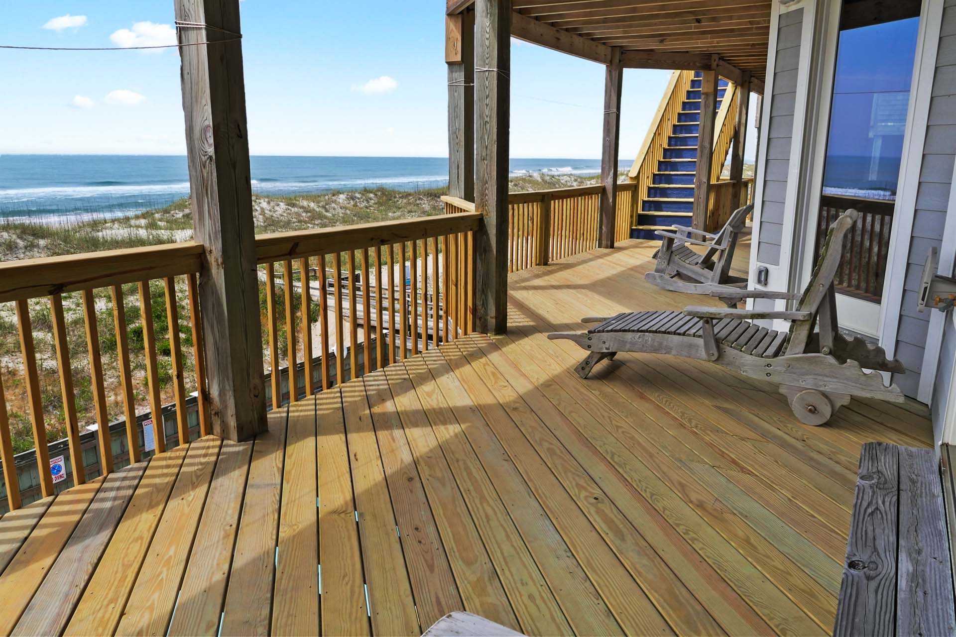 Surf Or Sound Realty 783 Great Expetations Middle Deck With Chairs 3359735