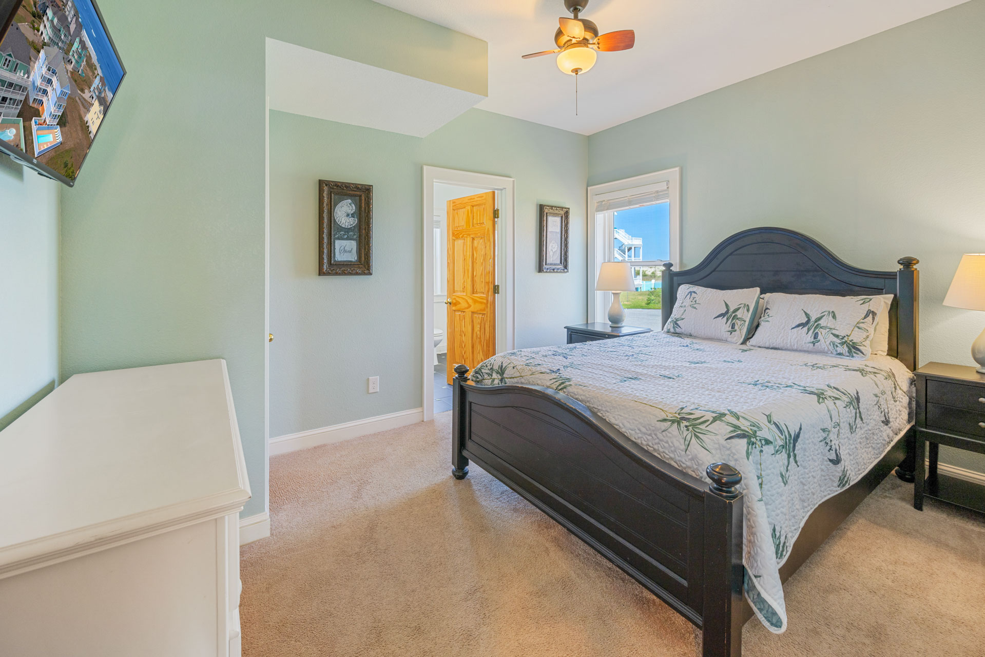 Surf Or Sound Realty 949 Caribbean Wave Bedroom 8 1