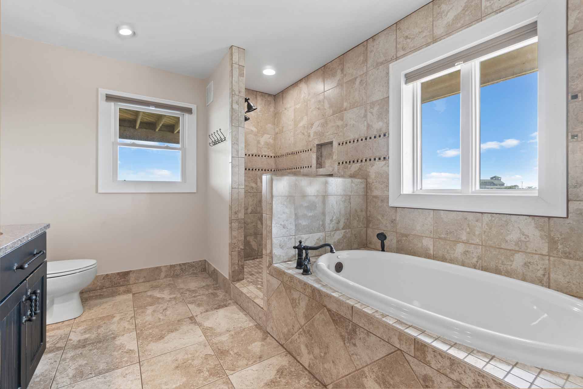 Surf Or Sound Realty 969 Buxton Beauty Bathroom 1 3357921