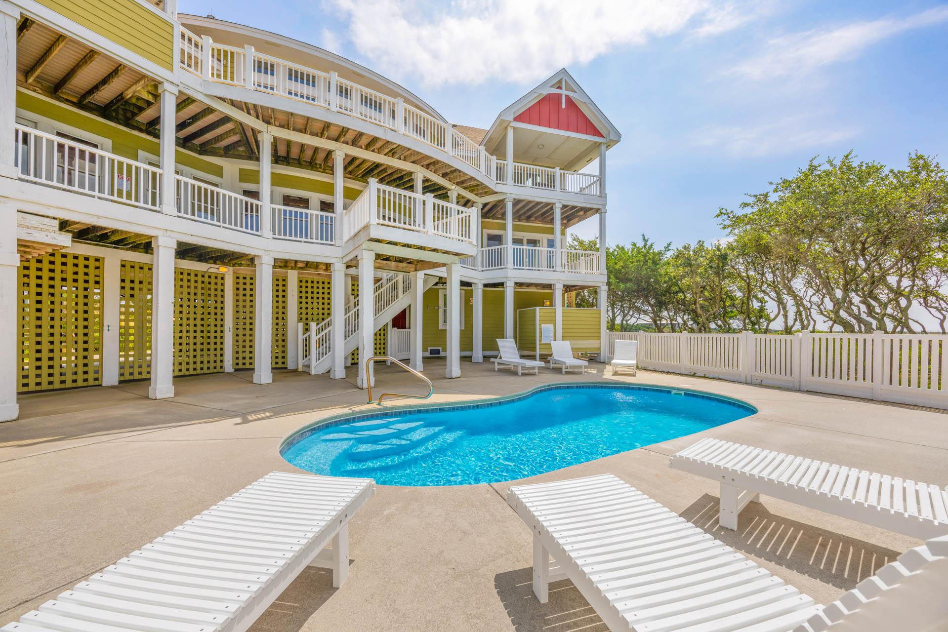 Surf Or Sound Realty 1118 Beautiful Sound Pool Area 3