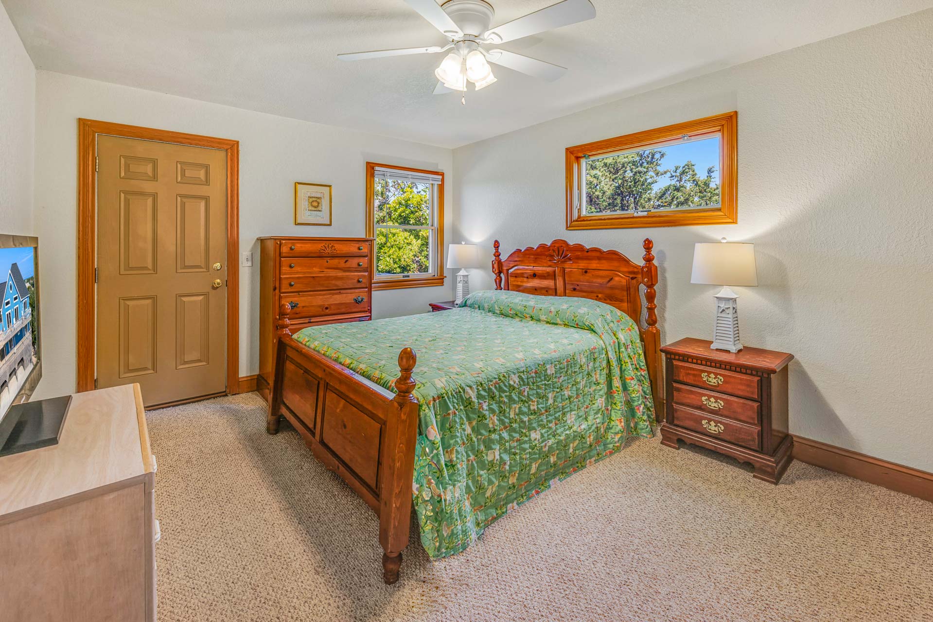 Surf Or Sound Realty 1129 Sea Queen Bedroom 5 1