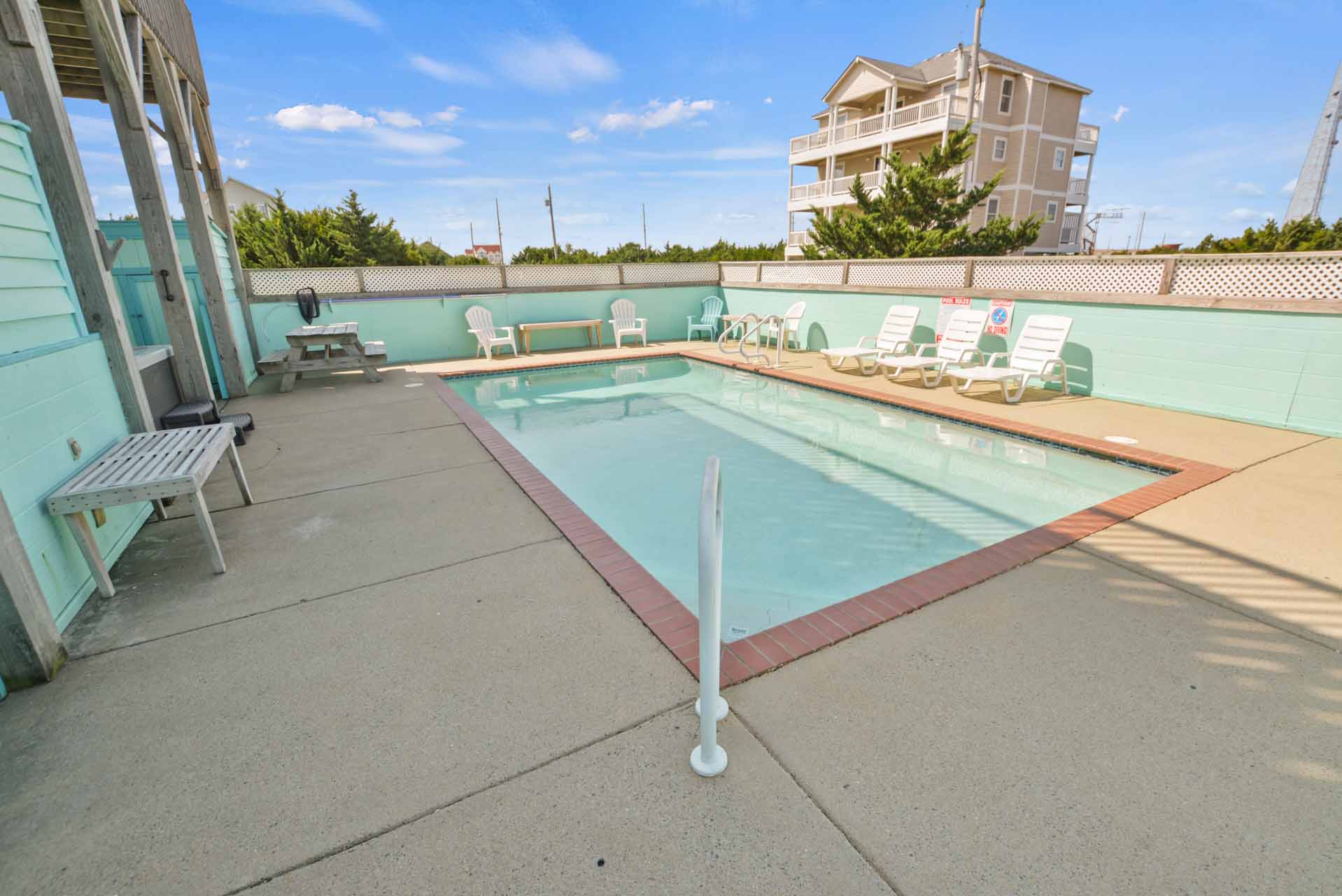 Surf Or Sound Realty 257 La Vida Loca Pool 1 3361007