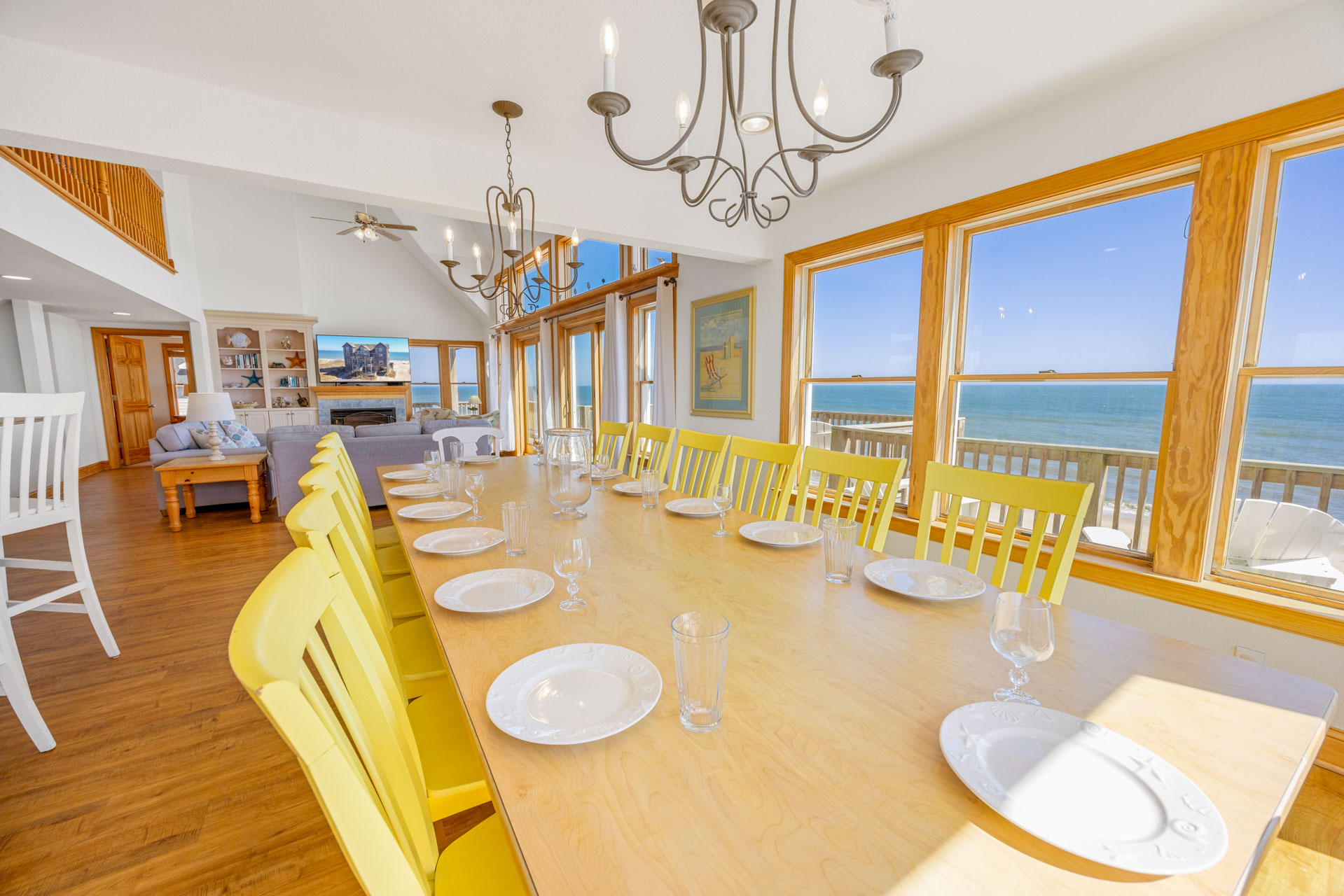 Surf Or Sound Realty 613 Clear Skies Dining Area 4